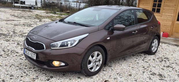 KIA CEE'D 1.4 Cvvt EX