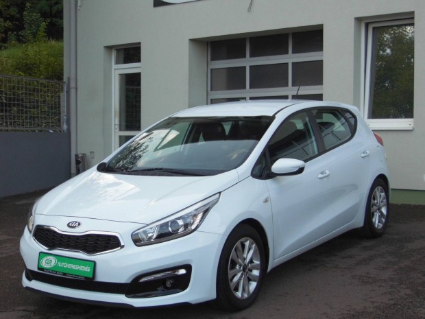 KIA CEE'D 1.4 Cvvt EX Limited Szervízkönyv-Klím...