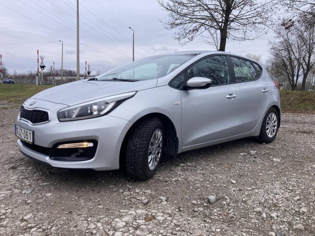 KIA CEE'D 1.4 Cvvt EX Prmium magyar 1 tulaj!