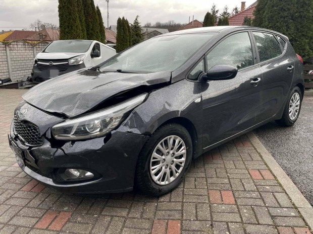 KIA CEE'D 1.4 Cvvt LX Base