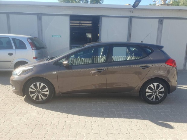 KIA CEE'D 1.4 Cvvt LX Base 96000km klima 1tulaj