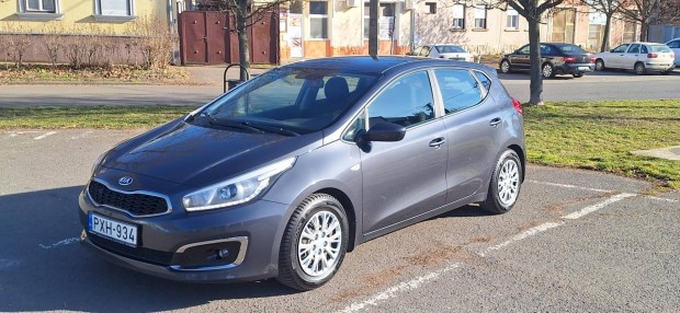 KIA CEE'D 1.4 Cvvt LX Mo-i!