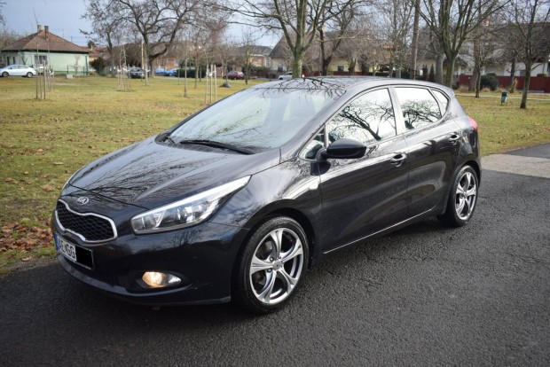 KIA CEE'D 1.4 Cvvt Silver 1 v Garancival