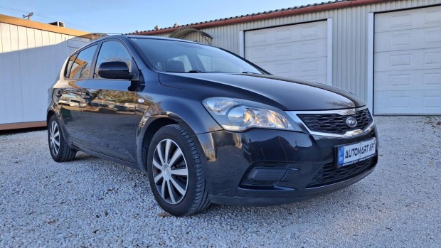KIA CEE'D 1.4 EX 106ekm. Friss vizsga. szp ll...