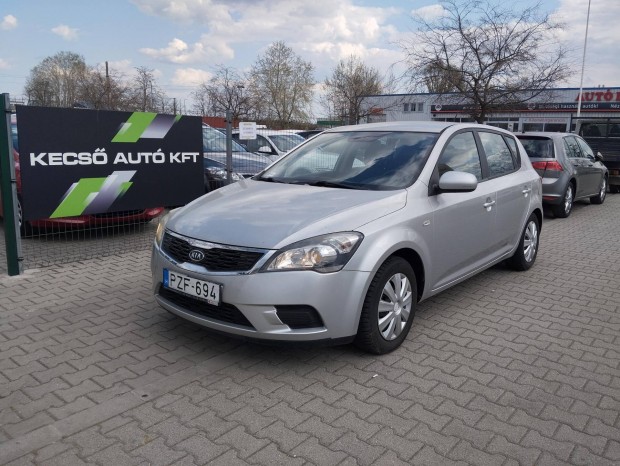 KIA CEE'D 1.4 EX 93.000KM!