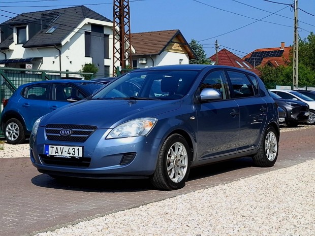 KIA CEE'D 1.4 EX Kitűnő műszaki állapot!Folyama...