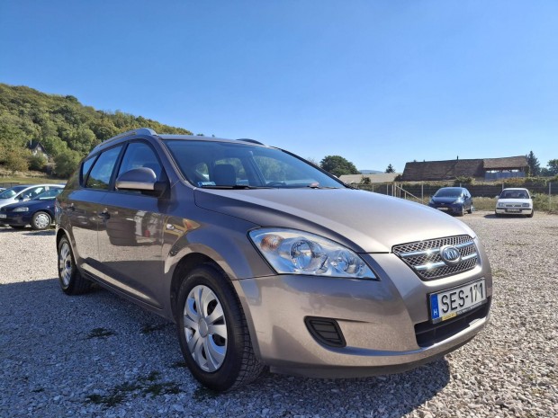 KIA CEE'D 1.4 LX