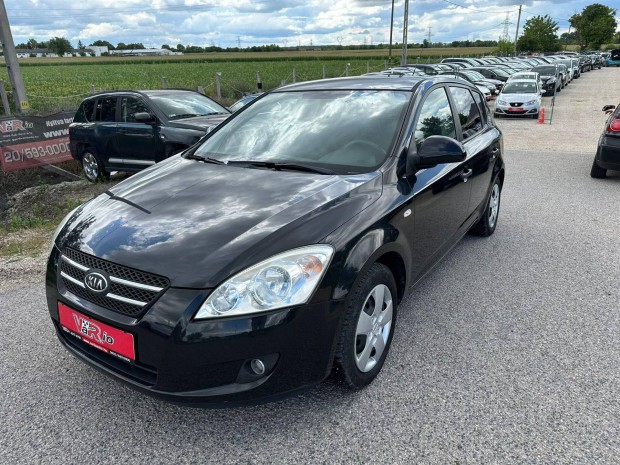 KIA CEE'D 1.4 LX 3 v garancival . ingyenes sz...