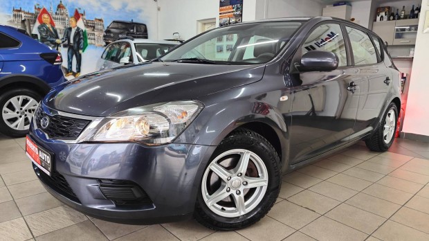 KIA CEE'D 1.4 LX Azonnal Elvihető.2 Év Friss Mű...