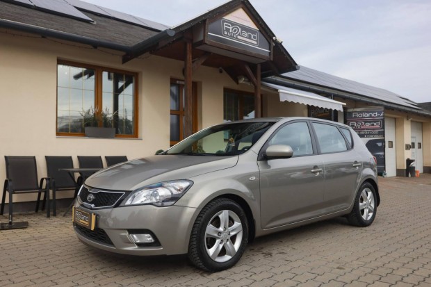 KIA CEE'D 1.4 LX Exclusive Mo-i - Valós 137e KM...