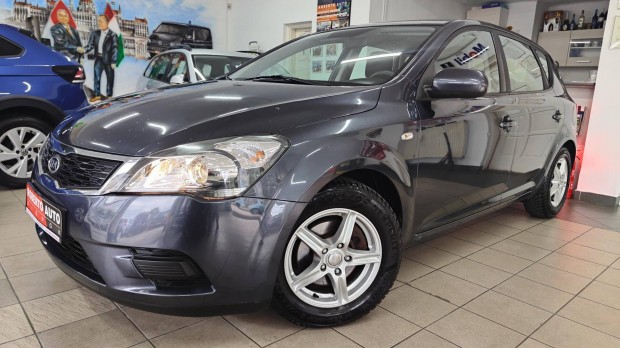 KIA CEE'D 1.4 LX Frissen Szervizelve.Szervizkn...