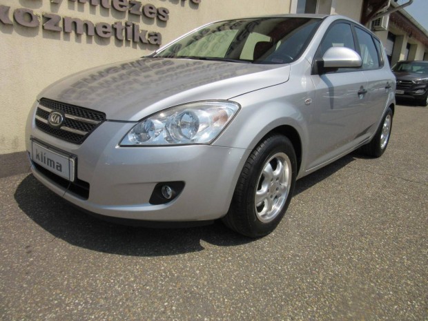 KIA CEE'D 1.4 LX Plus Klima. ABS !