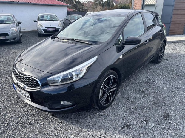 KIA CEE'D 1.6 CRDI EX Prmium Azonnal Elvihet!...