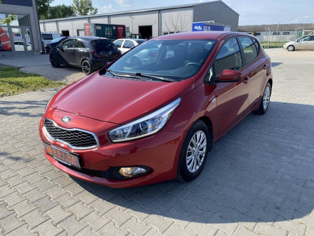 KIA CEE'D 1.6 CRDi TX EURO5 Gyönyörű Állapotban...