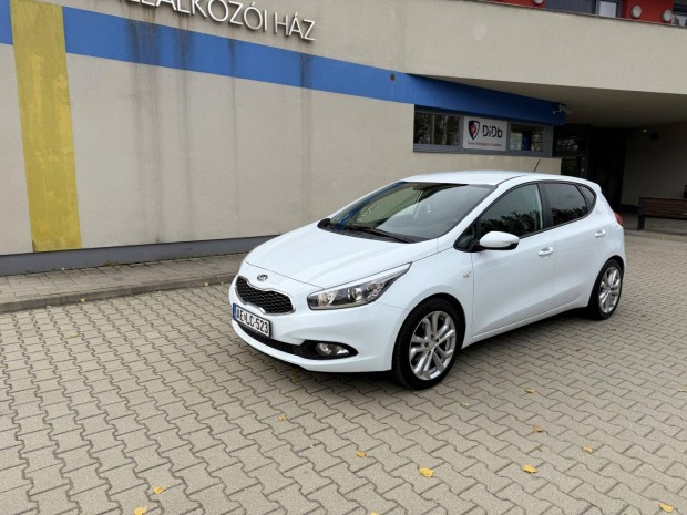 KIA CEE'D 1.6 GDI EX