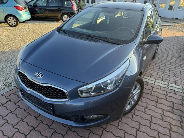 KIA CEE'D 1.6 GDI EX Prmium 145.000 KM!!! Tola...