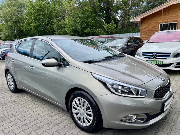 KIA CEE'D 1.6 GDI EX Prémium DCT LED.Multikormá...