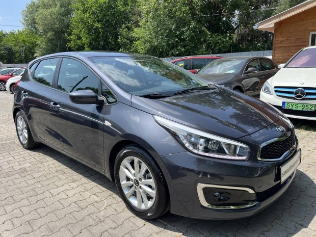 KIA CEE'D 1.6 GDI EX Prémium DCT LED.Navigáció....