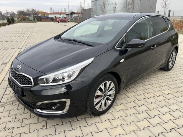 KIA CEE'D 1.6 GDI EX Prmium Srlsmentes!