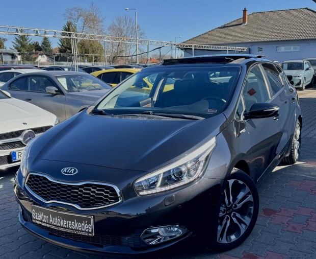 KIA CEE'D 1.6 GDI Limit�lt Pr�mium 88000Km!Pano...