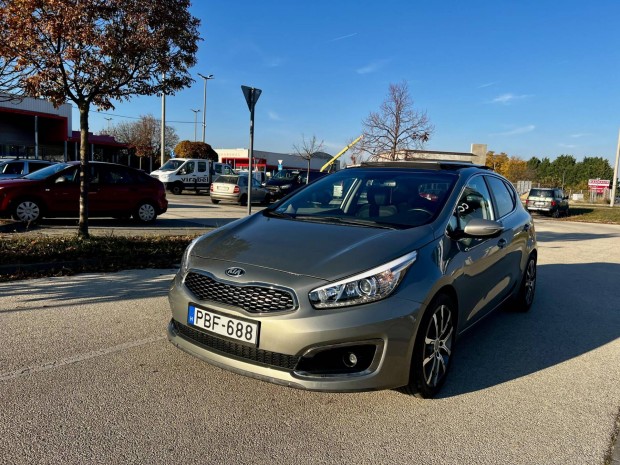 KIA CEE'D 1.6 GDI Platinum Nyithat panorma te...