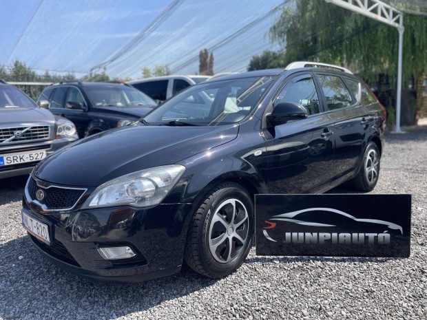 KIA CEE'D 1.6 Megkímélt családi autó 5l fogyasz...