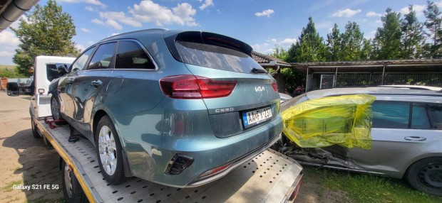 KIA CEE'D Ceed 1.5 T-GDI Gold 31658km! Indul!