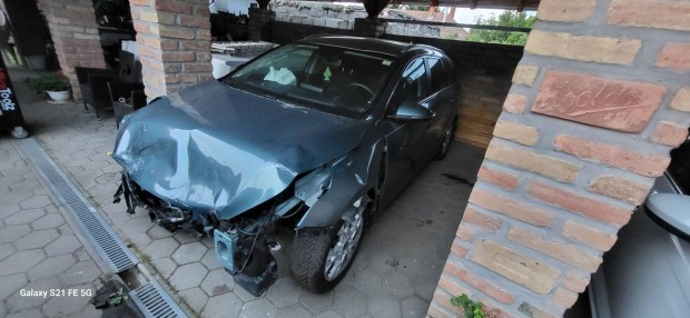 KIA CEE'D Ceed 1.5 T-GDI Gold 31658km! Indul!