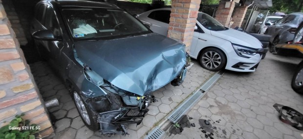 KIA CEE'D Ceed 1.5 T-GDI Gold 31658km! Indul!