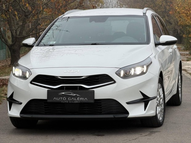 KIA CEE'D Ceed SW 1.5 T-GDI Gold DCT 27% �FA --...