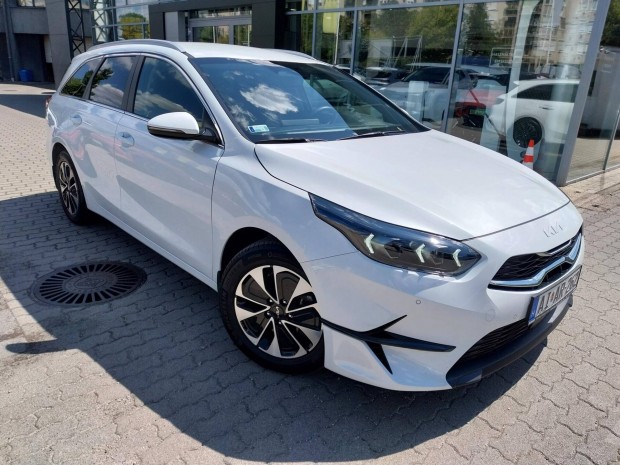 KIA CEE'D Ceed SW 1.5 T-GDI Gold DCT +ADA