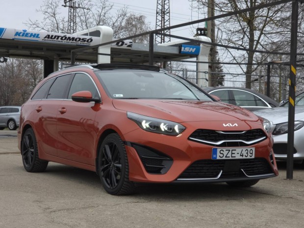 KIA CEE'D Ceed SW 1.5 T-GDI Hybrid Platinum GT...