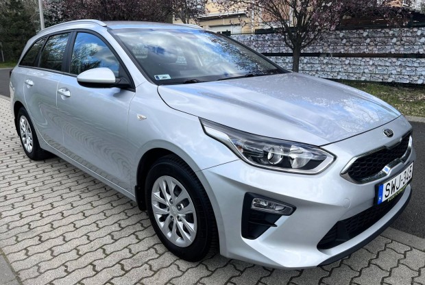 KIA CEE'D Ceed SW 1.5 T-GDI Silver Kombi 160 LE...