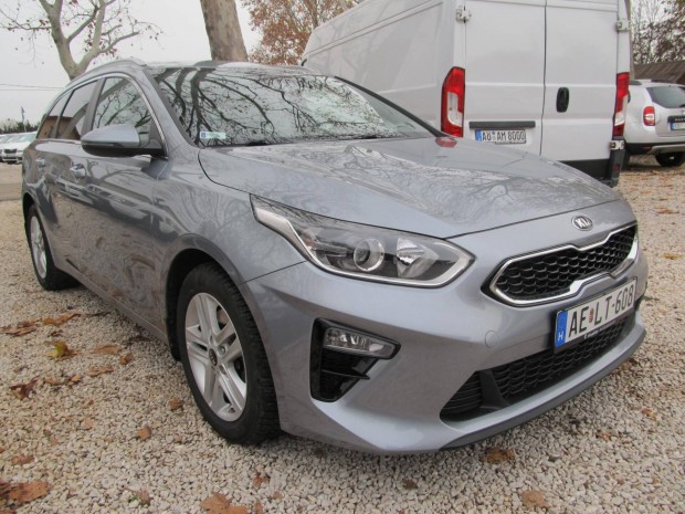 KIA CEE'D Ceed SW 1.6 CRDi HP Hybrid Gold Magya...