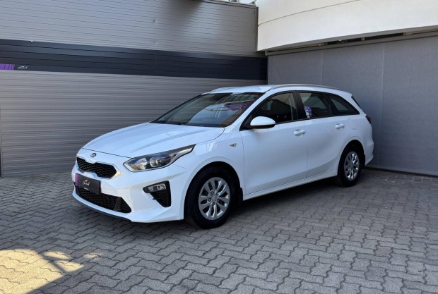 KIA CEE'D Ceed SW 1.6 CRDi HP Hybrid Silver GAR...