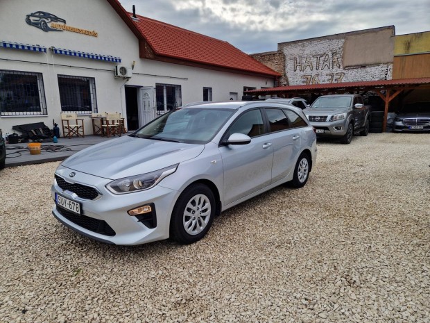 KIA CEE'D Ceed SW 1.6 CRDi HP Hybrid Silver MAG...