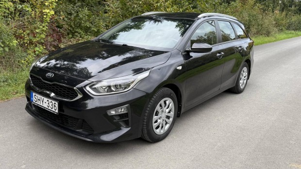 KIA CEE'D Ceed SW 1.6 CRDi LP Silver Sávtartó....
