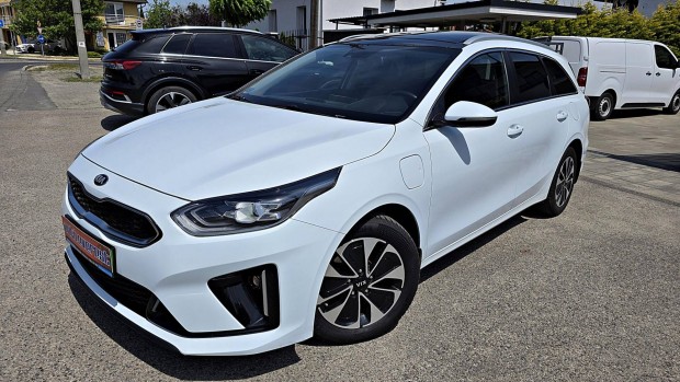 KIA CEE'D Ceed SW 1.6 GDI Phev Gold DCT Plug-IN...