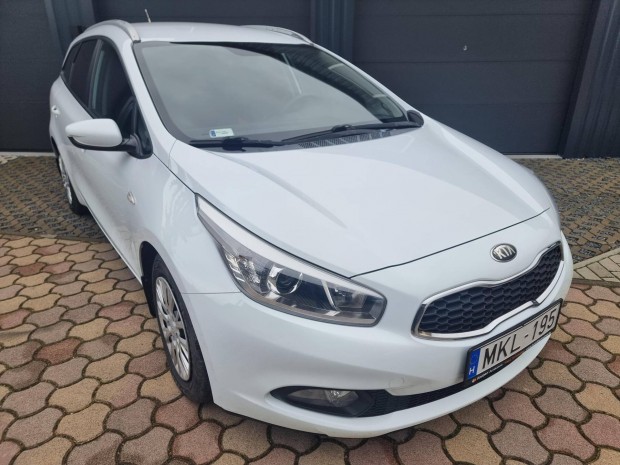 KIA CEE'D SW 1.4 CRDI LX Magyarorszgi. Szerviz...