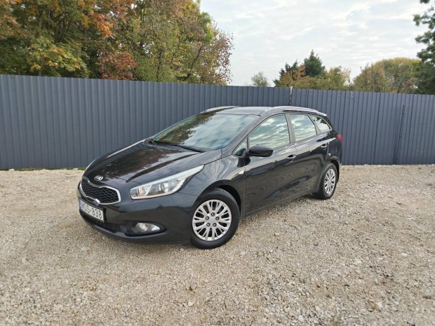 KIA CEE'D SW 1.4 CRDI LX Végig Magyarországi. K...