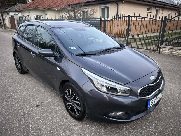 KIA CEE'D SW 1.4 Cvvt EX 126.900 KM
