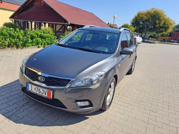 KIA CEE'D SW 1.4 Cvvt LX