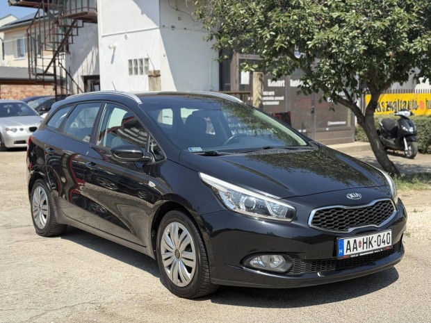 KIA CEE'D SW 1.4 Cvvt Limitlt Foglalzva ! Sr...