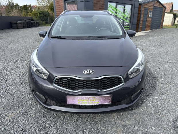 KIA CEE'D SW 1.4 Cvvt Limitált Prémium Garantál...