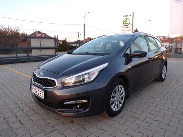 KIA CEE'D SW 1.4 Cvvt Silver vez.szervizfzet....