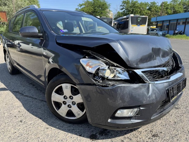 KIA CEE'D SW 1.4 EX G4Fa
