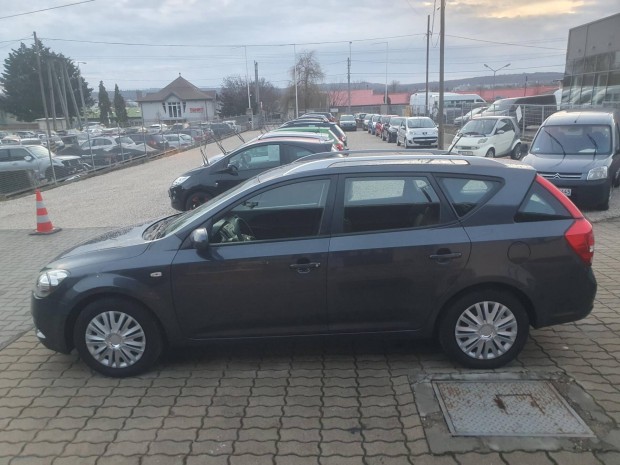 KIA CEE'D SW 1.4 LX 190000km klima 1tulaj