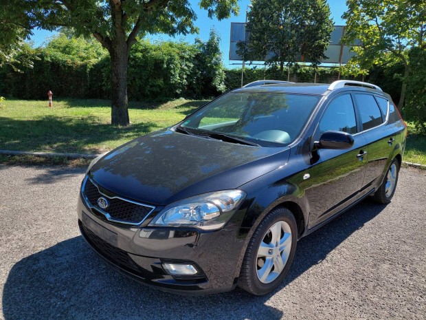 KIA CEE'D SW 1.4 LX EURO5 Navi Ktzns Digit.K...