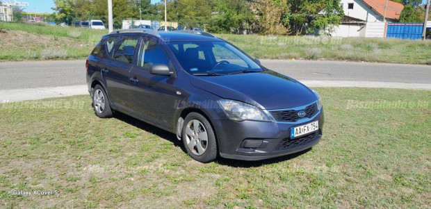 KIA CEE'D SW 1.4 LX Szép állapot !