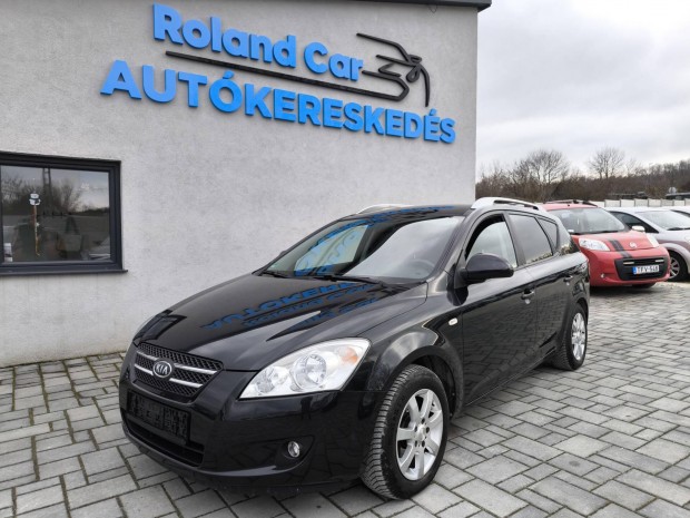 KIA CEE'D SW 1.4 L Cool Von�horog! �l�s f�t�s!...